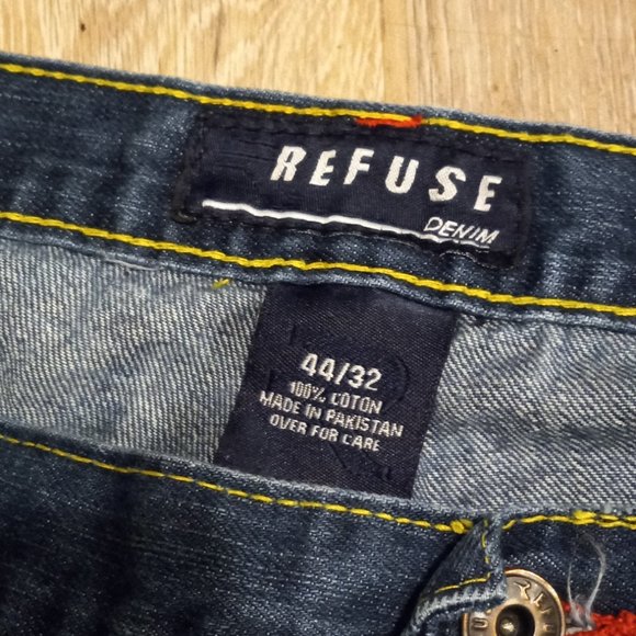 Refuse Jeans - Picture 3 of 4
